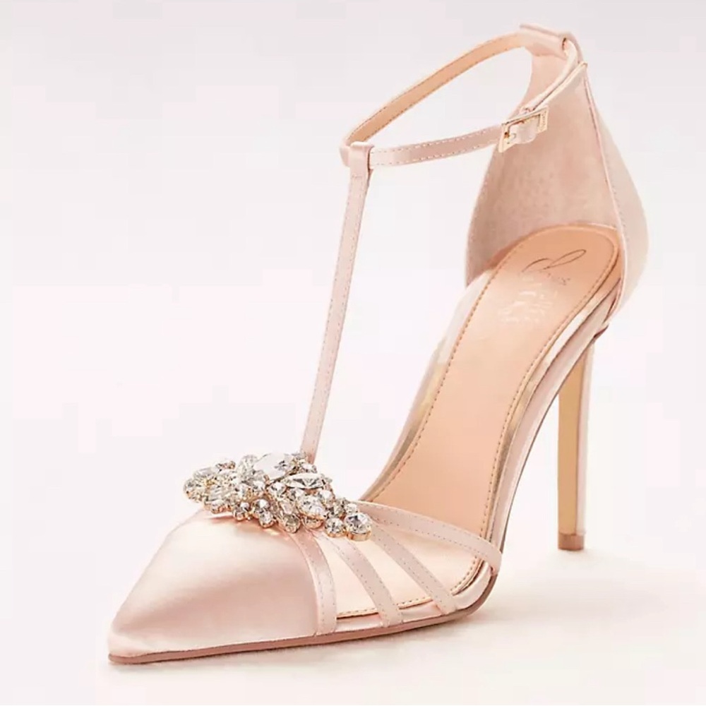 JEWEL BADGLEY MISCHKA
Pointed Satin T-Strap Heels with Crystal Ornament